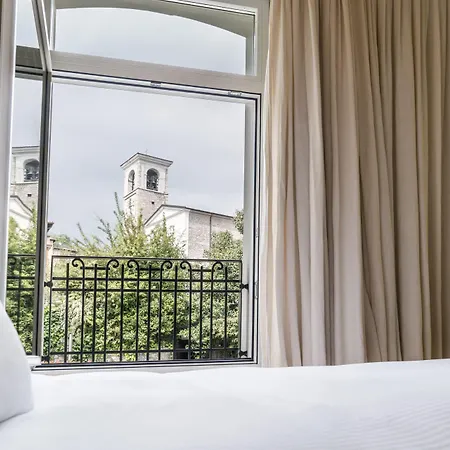 Hotel Bella Riva Gardone Riviera